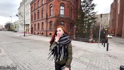 Pickup umum: cah ayu bakal bajingan kanggo iPhone lan nemu cum ing dheweke pus. CleoModel